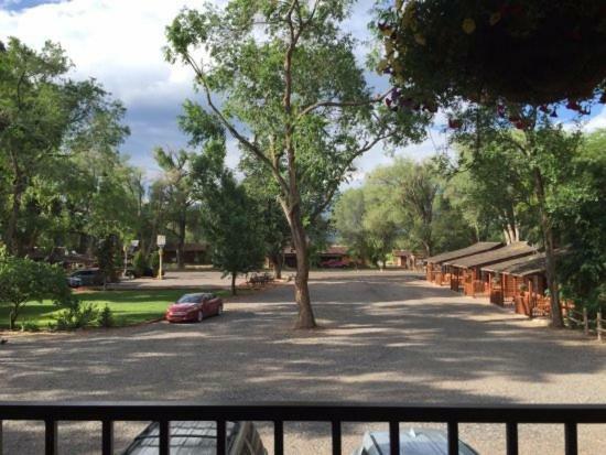 Austin'S Chuckwagon Motel Torrey Ngoại thất bức ảnh